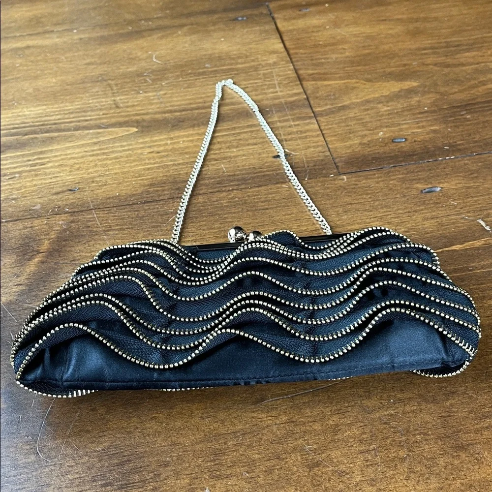 Susan Faris Clutch Purse Gold Tone Zippers with Gold Tone Shoulder Chain